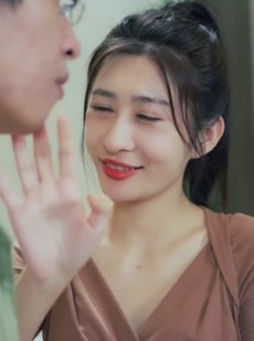 《短剧 我和房东的秘密，我的美女室友，这个房客不一般》全集短剧随时观看