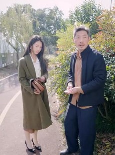 《短剧 谢秘书和她的三个上司》88集完整剧情在线畅享