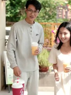 《短剧 重生后学姐赖上我》88集极速短剧观看体验