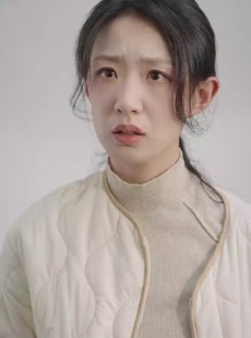 《短剧 错把谎言当爱情》32集手机直接观看短剧