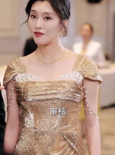 《短剧 老妈爆身份替儿媳撑腰》70集完整剧情在线播放