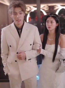 《短剧 女扮男：靠近云端的你》71集短剧热播中随时看