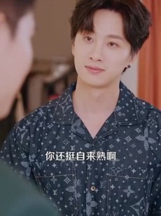 《短剧 刚分手，激活模拟人生系统》95集流畅短剧解锁观看