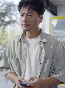 《短剧 养育19年女儿将我送上热搜》54集热剧抢先看不停
