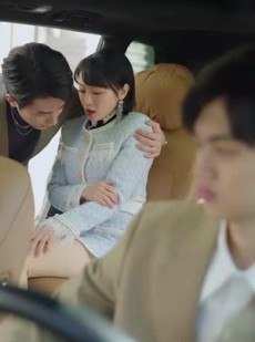《短剧 女王归来，豪门被我踩在脚下》94集无广告短剧随心看