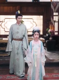 《短剧 选个纨绔当爹，养成皇帝就好了》103集高清短剧即刻播放