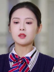 《短剧 换专业后高冷学长求带飞》51集高清短剧观看无需等待