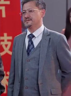 《短剧 金榜题名被顶替，一怒上交光刻机》70集流畅短剧解锁观看