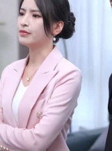 《短剧 大佬向总裁老婆投降了》93集高清短剧即刻享