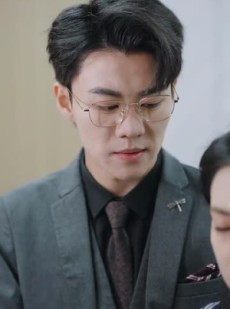 《短剧 离婚后，夫人成了千亿大佬》100集精彩短剧轻松观看