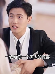 《短剧 最新版：君临》78集全屏观看无广告