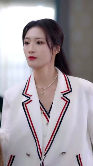 重生后!拳王妈妈点燃全场(66集) 重生后!拳王妈妈点燃全场(66集)短剧全集畅看无门槛