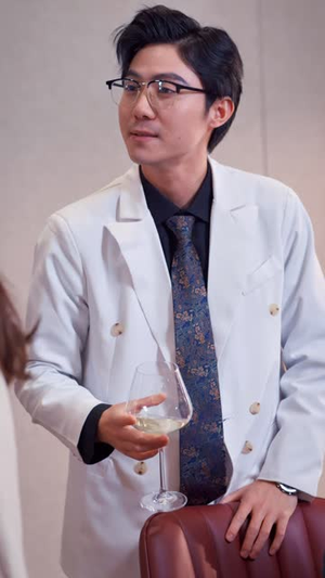 贤妻折翼逢生(85集) 贤妻折翼逢生(85集)短剧全集高清完整版