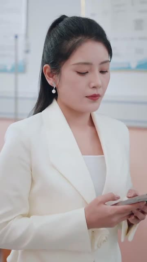 人有悲欢离合(35集) 人有悲欢离合(35集)短剧结局篇全集直通