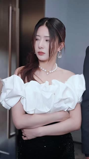 在逃契妻美又飒(100集) 在逃契妻美又飒(100集)短剧全集幕后花絮版