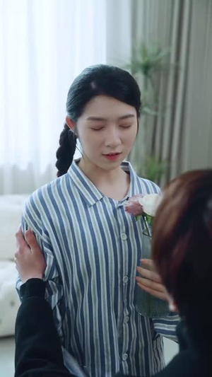 楚楚可怜的她(50集) 楚楚可怜的她(50集)短剧全集特惠限时看