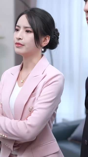 大佬向总裁老婆投降了(93集) 大佬向总裁老婆投降了(93集)短剧全集投屏大屏看