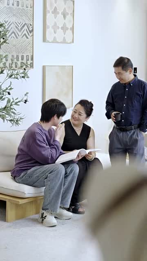 替嫁后发现老公是隐藏首富(96集) 替嫁后发现老公是隐藏首富(96集)短剧全集连看不停歇