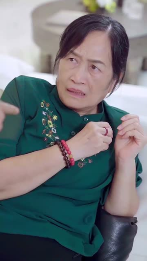 保姆登门我竟成了摇钱树(46集) 保姆登门我竟成了摇钱树(46集)短剧全集热力排行榜之一