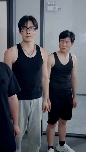 八岁清北卖鹅腿校长叫我小孩哥(95集) 八岁清北卖鹅腿校长叫我小孩哥(95集)短剧全集畅看无门槛